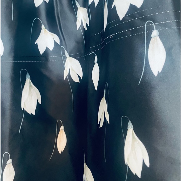 Dolly and dotty skirt size 22 new with tag black with white petals - Picture 2 of 6